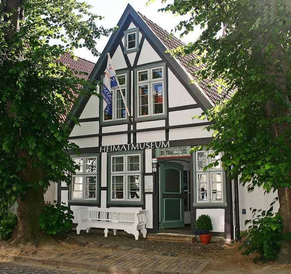 © 2015 Museumsverein Warnemünde e.V. © 2015 Museumsverein Warnemünde e.V.