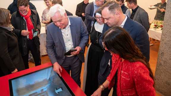 Foto Eröffnung Foto Eröffnung