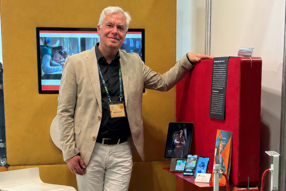 Jörg Engster am Messestand