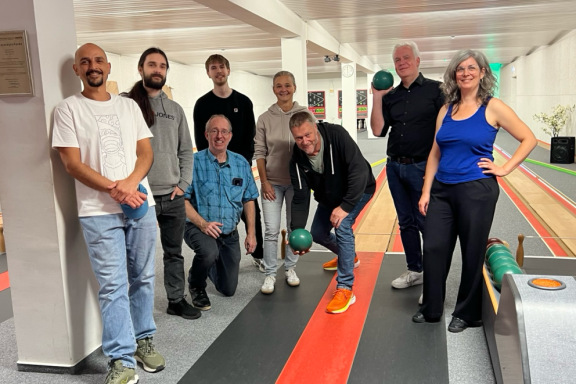 IG-Team auf der Kegelbahn