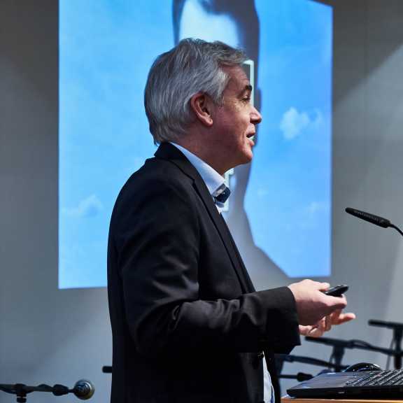 Jörg Engster beim Vortrag