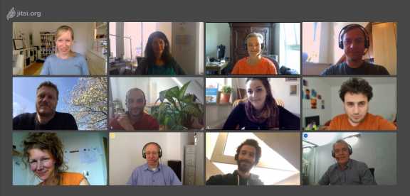 das Team in der Firma und im Homeoffice das Team in der Firma und im Homeoffice
